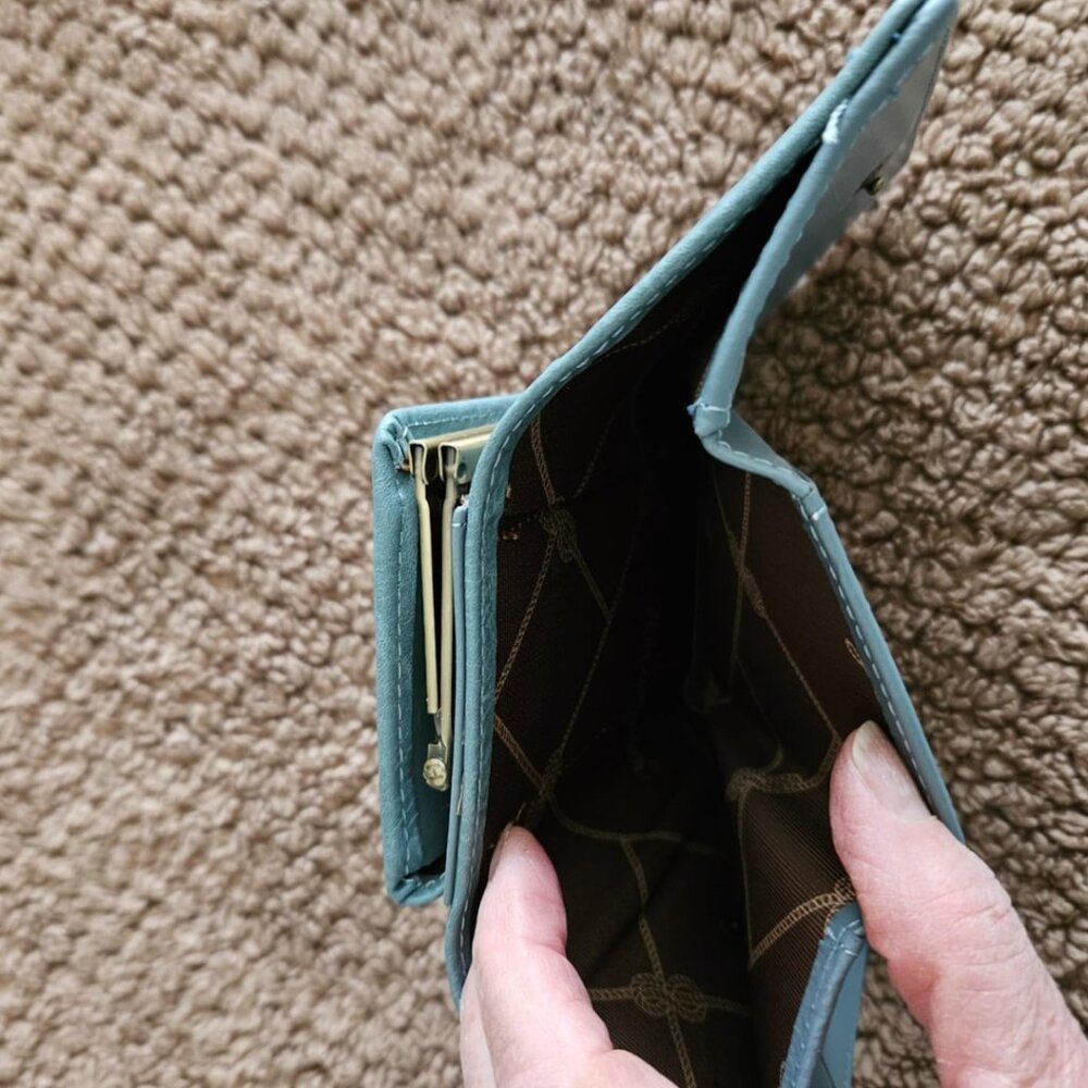 New Women's Leather Wallet Stylish Credit Card Holder, Cases & Money Organizers - Picture 3 of 10